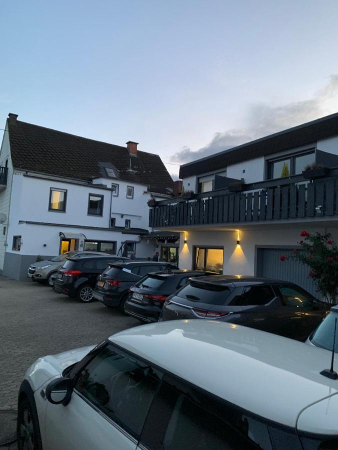 마네바흐 Vina Am Ring B&B 외부 사진