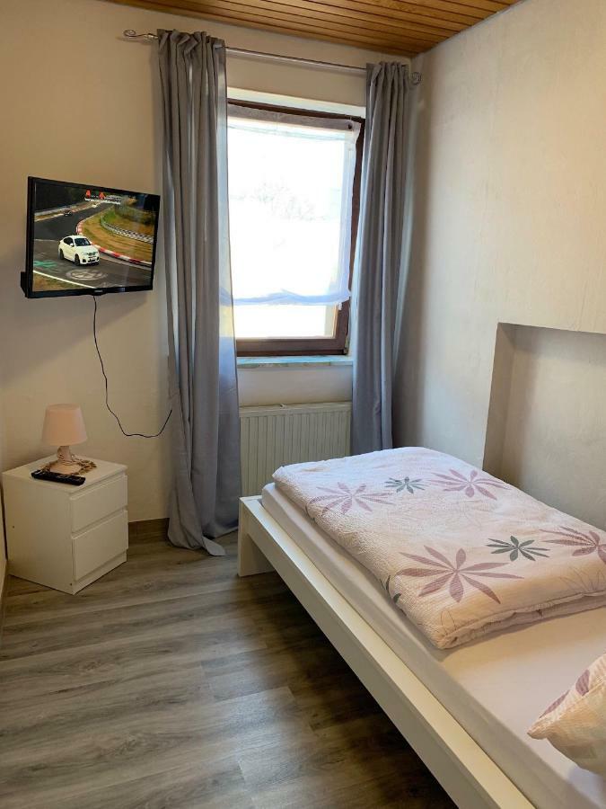 마네바흐 Vina Am Ring B&B 외부 사진
