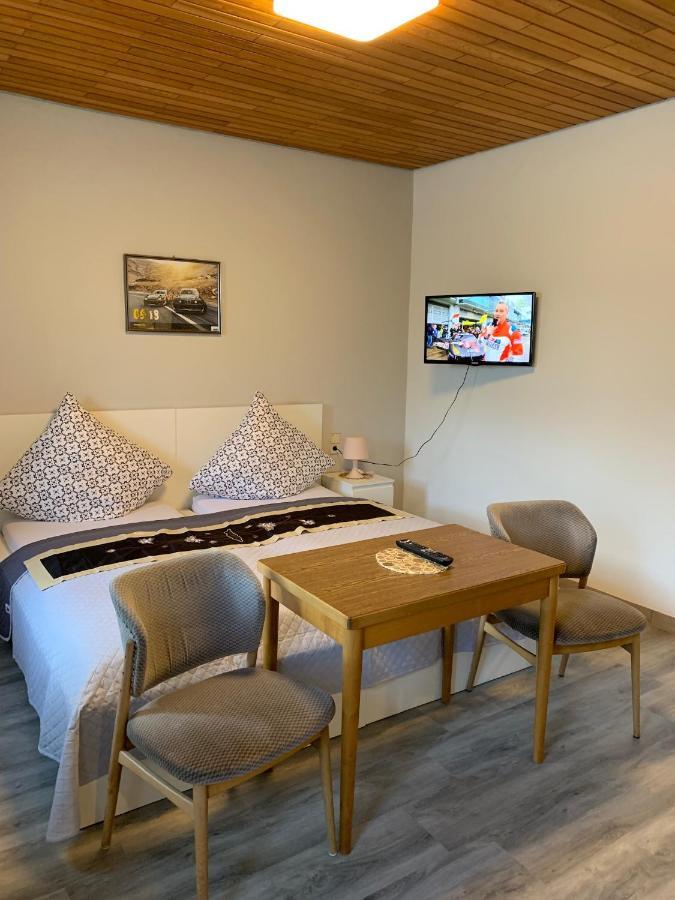 마네바흐 Vina Am Ring B&B 외부 사진