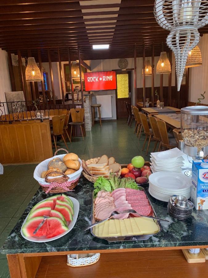 마네바흐 Vina Am Ring B&B 외부 사진